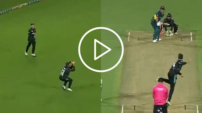 [Watch] David Warner's Wild Slog Fails To Launch Against Deadly Duo Of Santner-Phillips